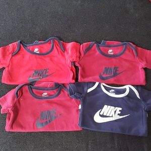 BUNDLE 4 Nike bodysuit 0-3mo